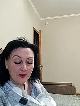 HelgaDennis online show from June 3, 3:51 am