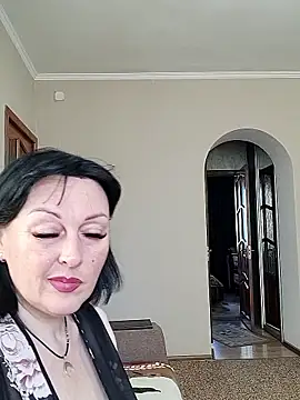 HelgaDennis online show from June 8, 4:29 pm