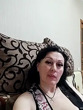 HelgaDennis online show from June 5, 7:52 pm