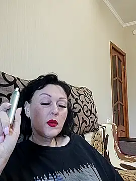 HelgaDennis online show from May 11, 3:52 am