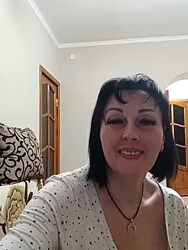 HelgaDennis online show from April 22, 7:09 pm