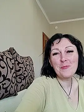 HelgaDennis online show from May 15, 7:01 pm