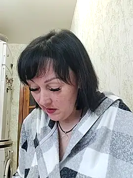 HelgaDennis online show from June 1, 5:29 am