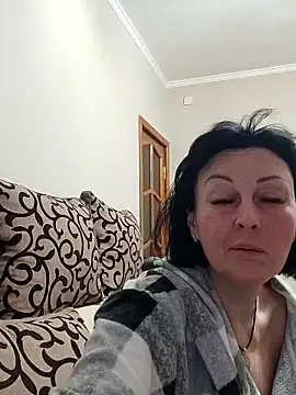 HelgaDennis online show from April 3, 11:33 pm