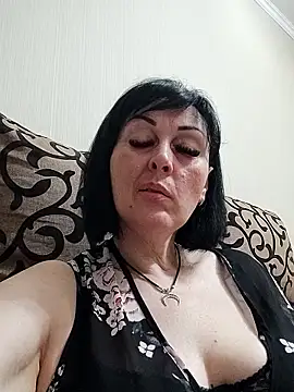 HelgaDennis online show from May 23, 6:18 pm
