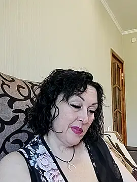 HelgaDennis online show from May 26, 7:50 am