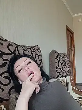 HelgaDennis online show from March 24, 8:47 am