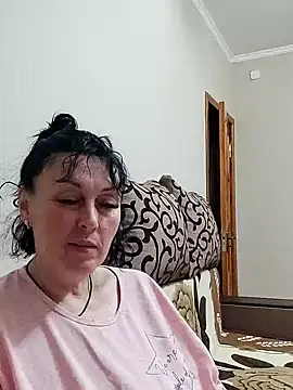 HelgaDennis online show from May 20, 6:49 pm
