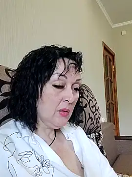 HelgaDennis online show from June 10, 7:53 am