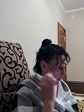 HelgaDennis online show from May 8, 8:56 pm