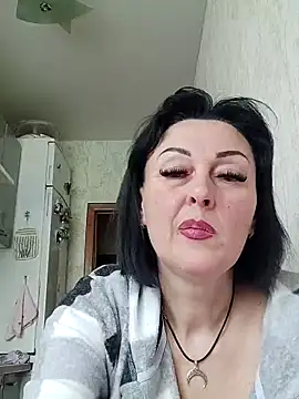 HelgaDennis online show from April 18, 8:38 am