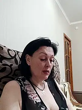 HelgaDennis online show from May 18, 6:23 pm