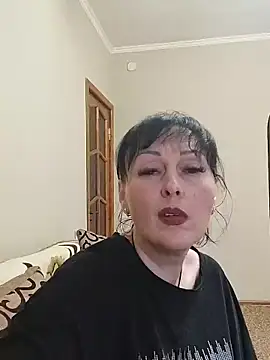 HelgaDennis online show from May 13, 4:14 pm