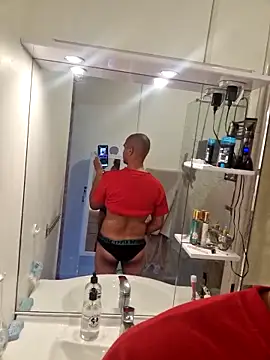 Justfunfree online show from April 8, 2:29 pm