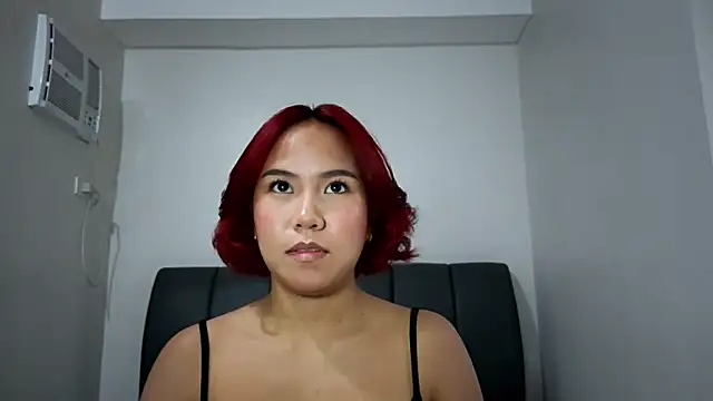 misscutee online show from April 21, 1:17 pm