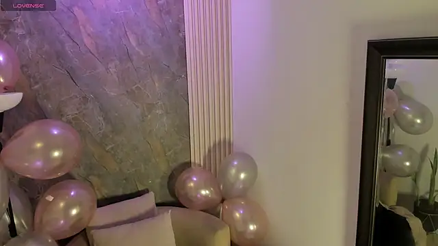 alina sauvage online show from June 15, 1:11 pm