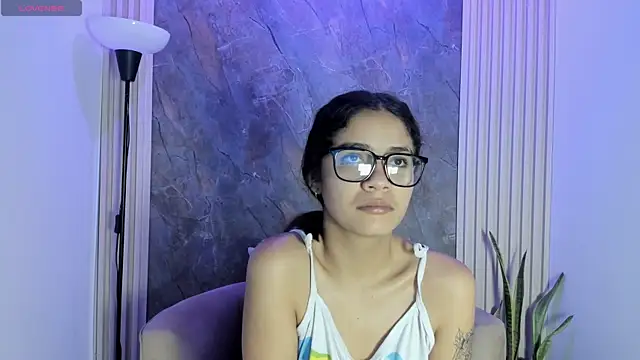 alina sauvage online show from May 30, 11:27 am
