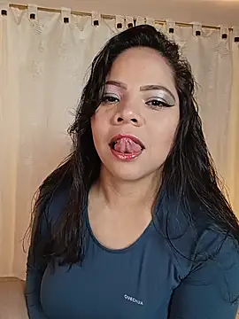 Snapshot of ROUSSE_SINCLAIR chatting on July 17, 11:24 pm ROUSSE SINCLAIR online show from July 17, 11:24 pm