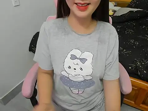 Snapshot of Chi_xinh19 chatting on May 8, 1:04 pm Chi xinh19 online show from May 8, 1:04 pm