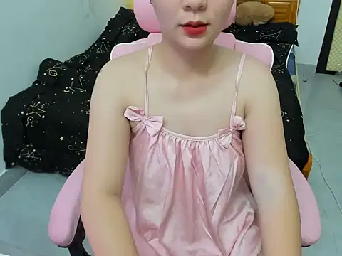 Snapshot of Chi_xinh19 chatting on March 31, 12:40 pm Chi xinh19 online show from March 31, 12:40 pm