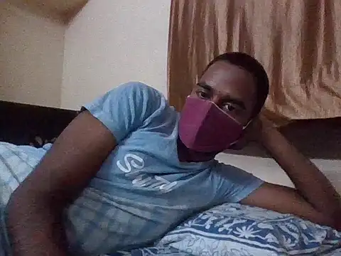 Snapshot of bulls_eye35 chatting on March 19, 7:03 pm bulls eye35 online show from March 19, 7:03 pm