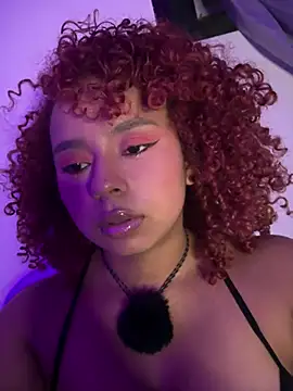 lara curly online show from June 9, 11:50 pm