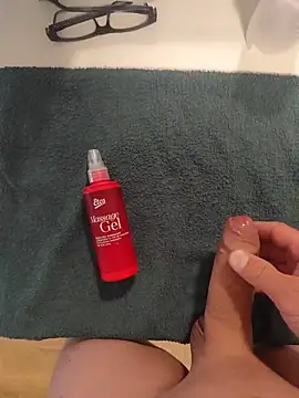 Essie deLona online show from June 16, 1:55 pm