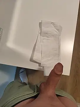 Essie deLona online show from June 14, 5:52 am