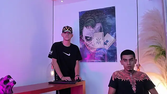 your d0ll1 online show from May 4, 12:41 pm