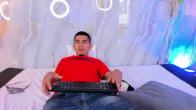 your d0ll1 online show from May 15, 1:20 pm