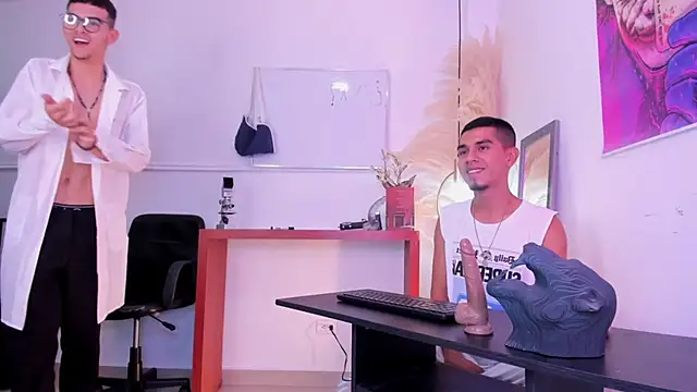 your d0ll1 online show from May 2, 12:54 pm