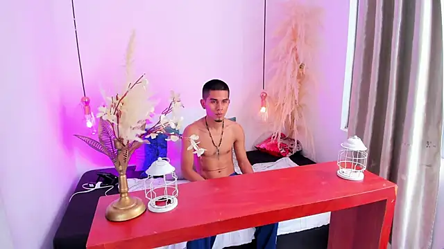 your d0ll1 online show from June 2, 1:00 pm