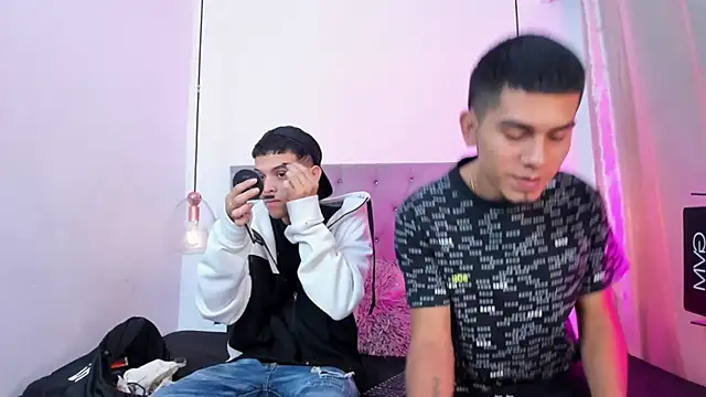 your d0ll1 online show from April 10, 12:23 pm