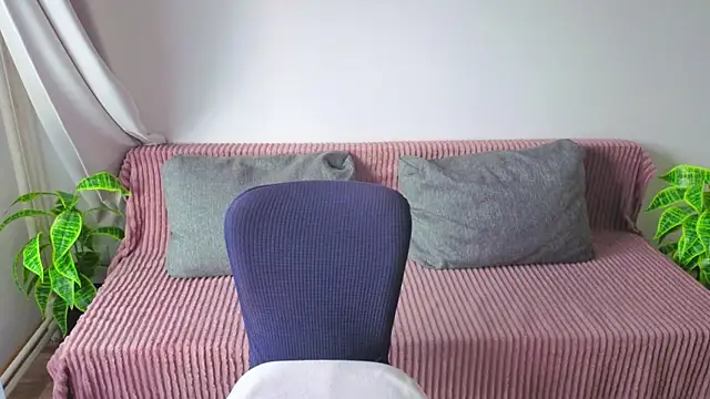 MonikFoxi online show from March 30, 4:14 am