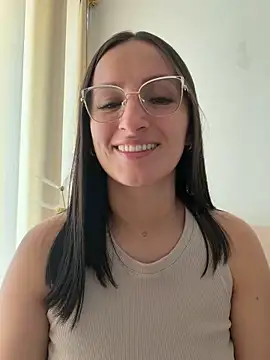 Silvia G online show from April 14, 2:11 pm