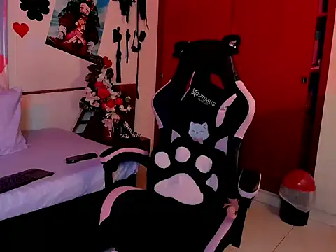 CristalZafiro online show from April 18, 1:02 pm