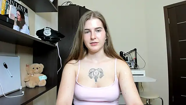 OhMyAlice online show from June 6, 7:08 pm