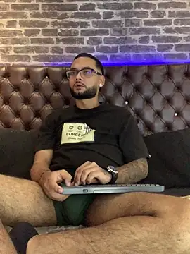 KyleJoss30 online show from March 27, 9:16 pm