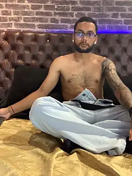 KyleJoss30 online show from March 23, 9:14 pm