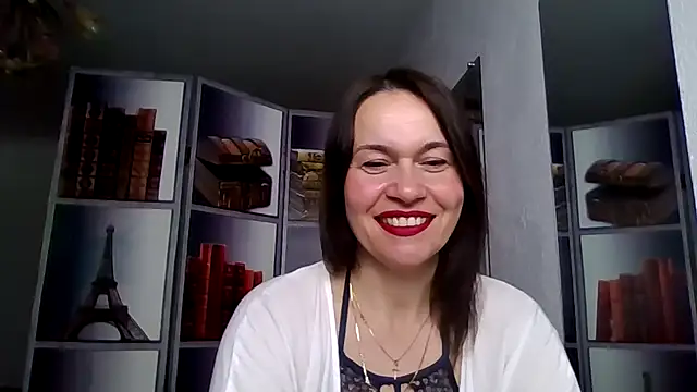 Selena Moo online show from April 10, 8:32 am