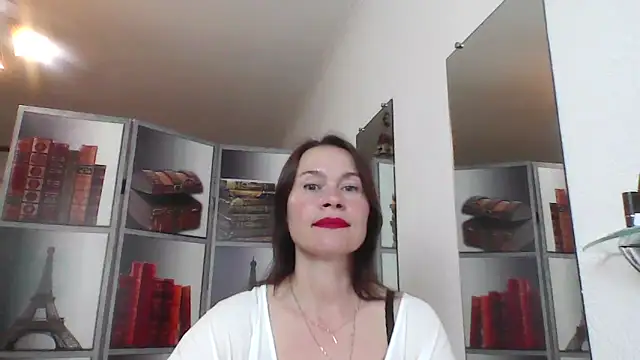 Selena Moo online show from May 21, 8:55 am