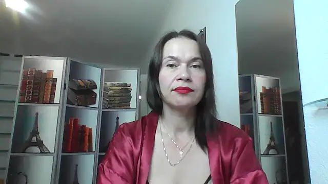 Selena Moo online show from July 10, 11:10 am