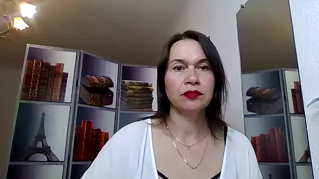 Selena Moo online show from May 3, 1:04 pm