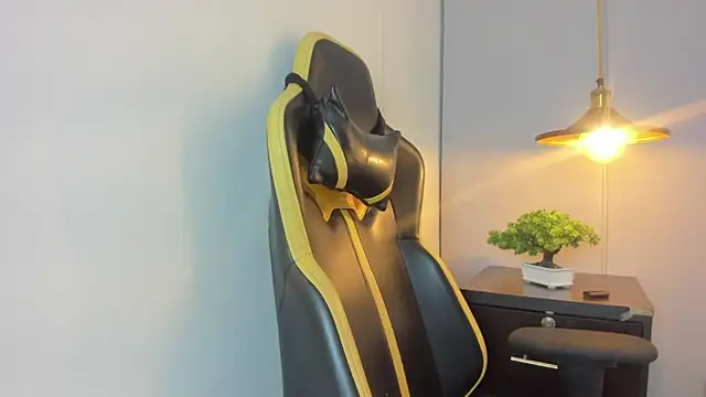 Snapshot of sofi_alix chatting on March 28, 7:26 pm sofi alix online show from March 28, 7:26 pm