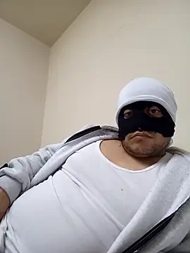 trkk9715 online show from March 19, 10:43 pm