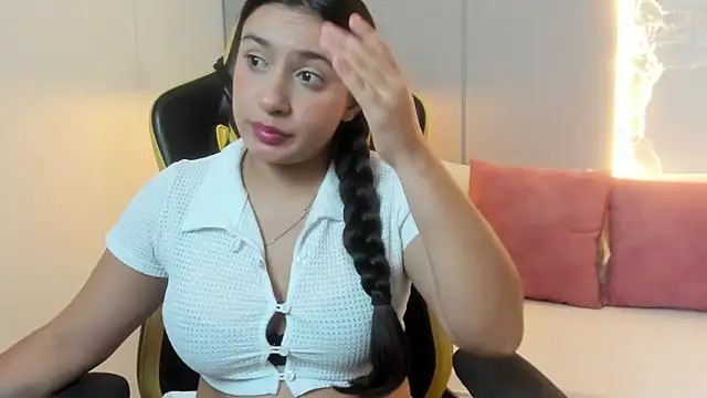 kira relish online show from June 10, 11:22 am
