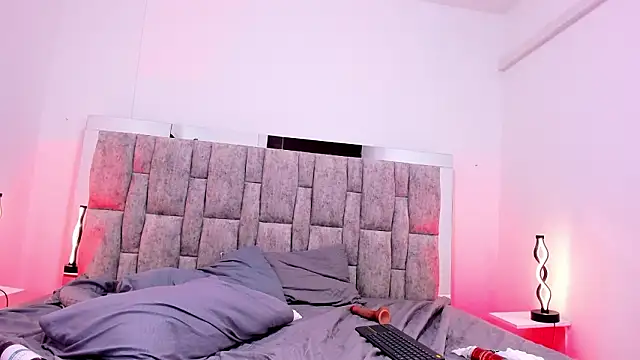 Snapshot of TaniaConor chatting on March 21, 8:41 am TaniaConor online show from March 21, 8:41 am