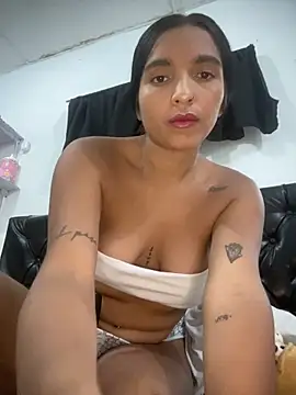Snapshot of Blowjob-Queen_ chatting on June 1, 3:18 am Blowjob-Queen online show from June 1, 3:18 am