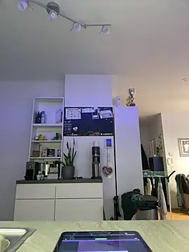 Snapshot of stefhart chatting on April 14, 12:59 am stefhart online show from April 14, 12:59 am