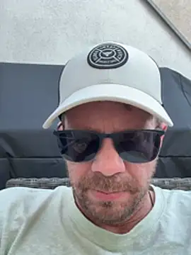 Snapshot of stefhart chatting on April 5, 4:57 pm stefhart online show from April 5, 4:57 pm